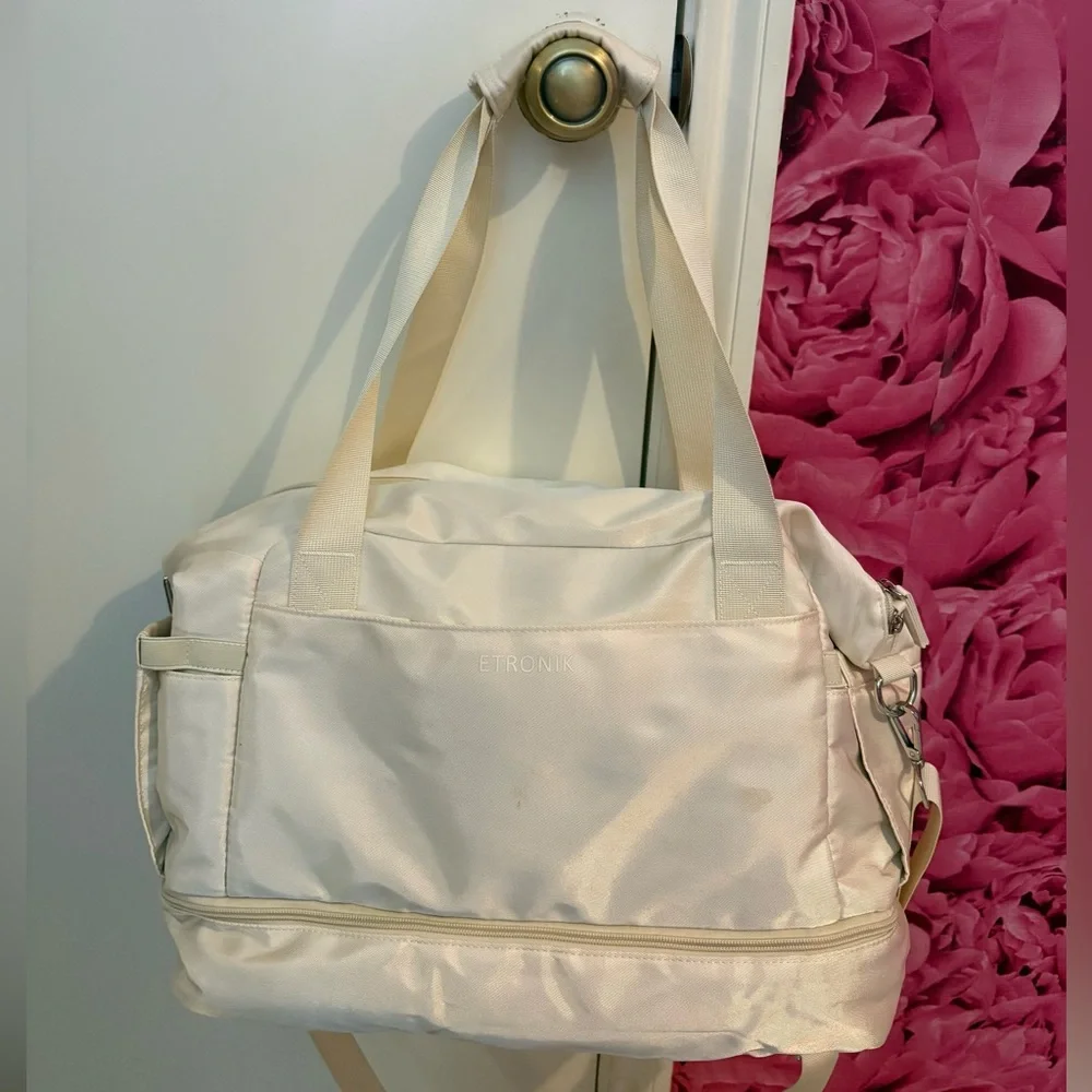 Women's Cream Travel/carryon bag; used once - Picture 2 of 9